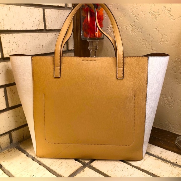💥Moving to @the_bag_guy💥Michael Kors - Gemma Large Colorblock Tote - Picture 9 of 16